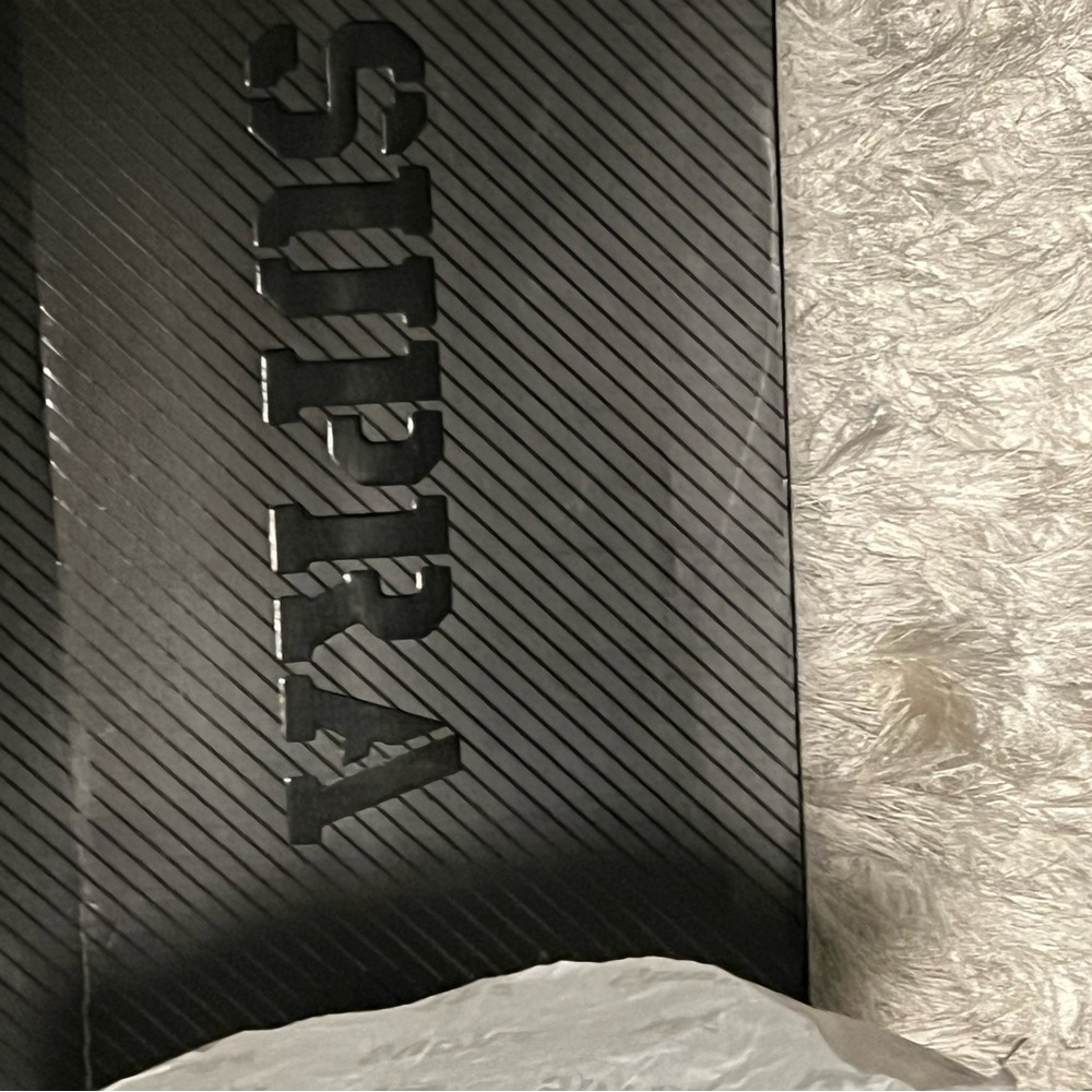 SUPRA Chad Muska Sneakers! The Sneakers Jay-Z wore in Rhianna- Umbrella Video!